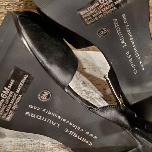 Chinese Laundry Black Satin Heels  Baldwin Size 6M - Picture 6 of 8